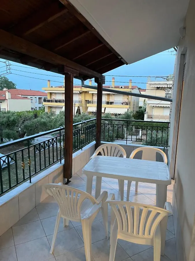 Sakis 2 Villa Polychrono